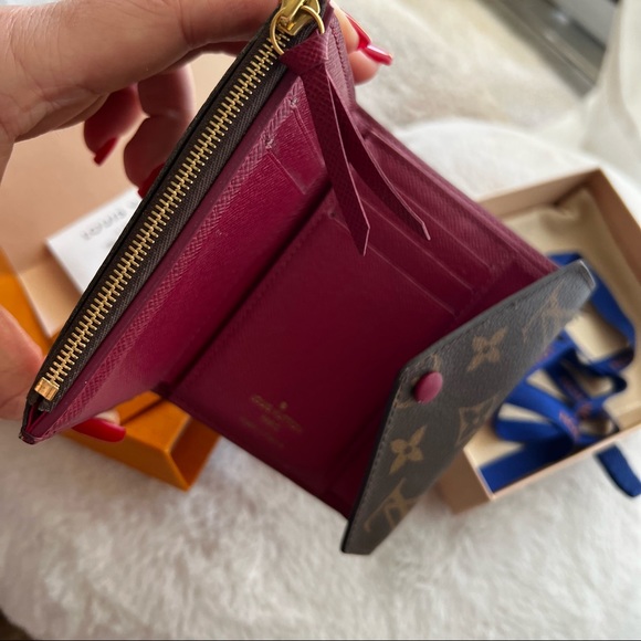 Small Monogram Wallet - Picture 4 of 7